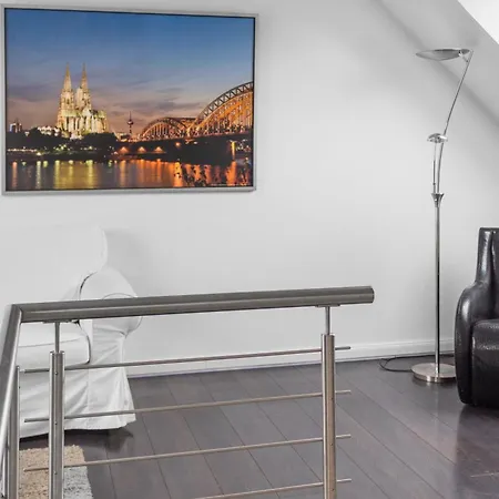 Charmante Maisonette Mit Balkon Und Gartenblick